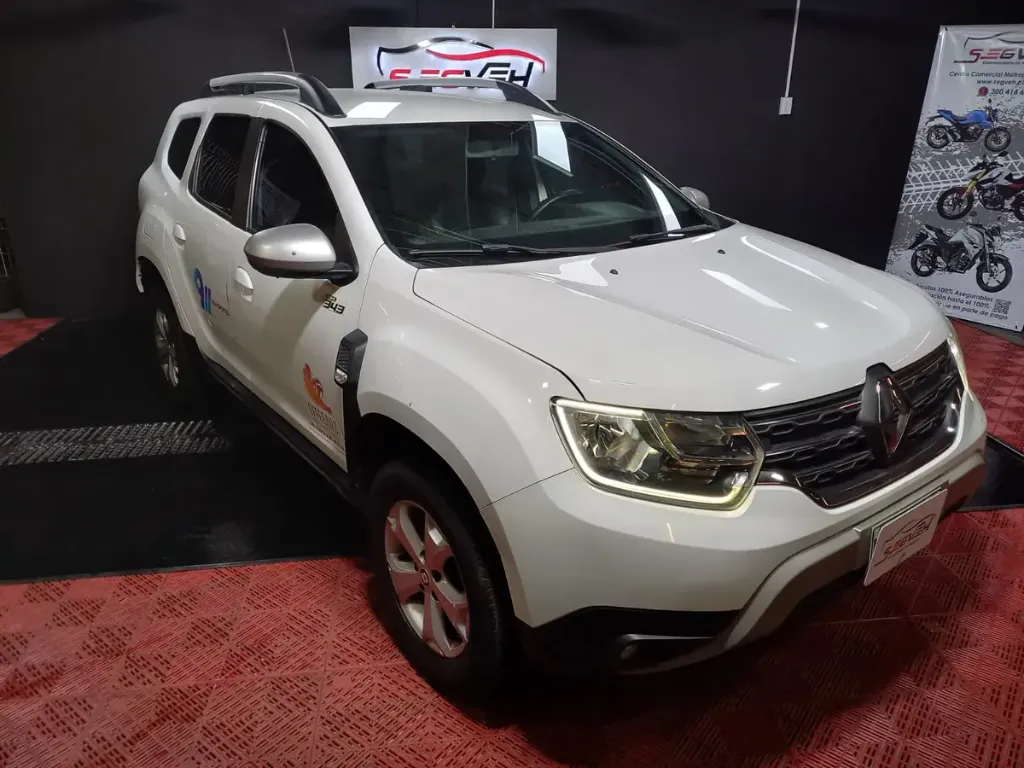RENAULT	DUSTER INTENS 4X2, MT 2023 SERVICIO PUBLICO
