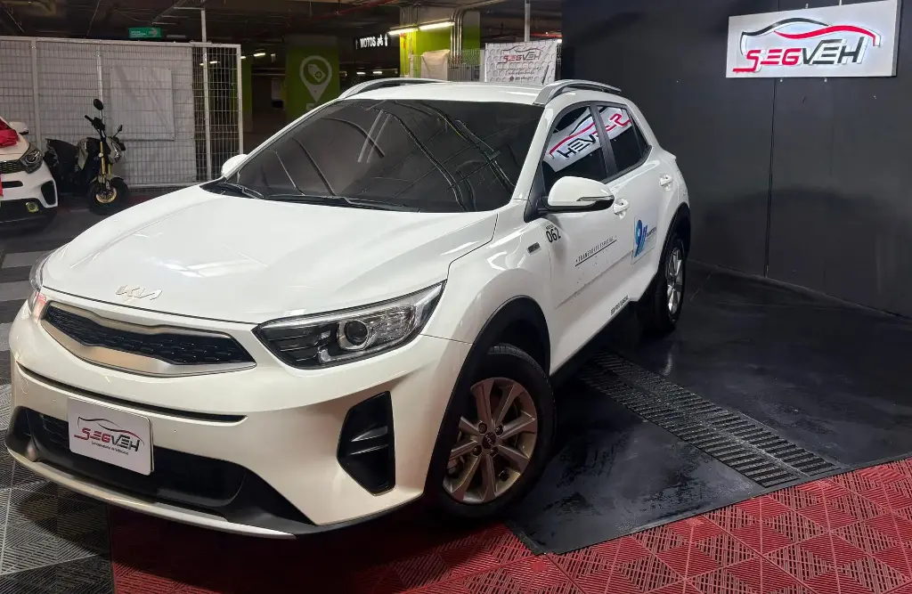 KIA STONIC, SERVICIO PUBLICO HIBRIDA MT. 2024