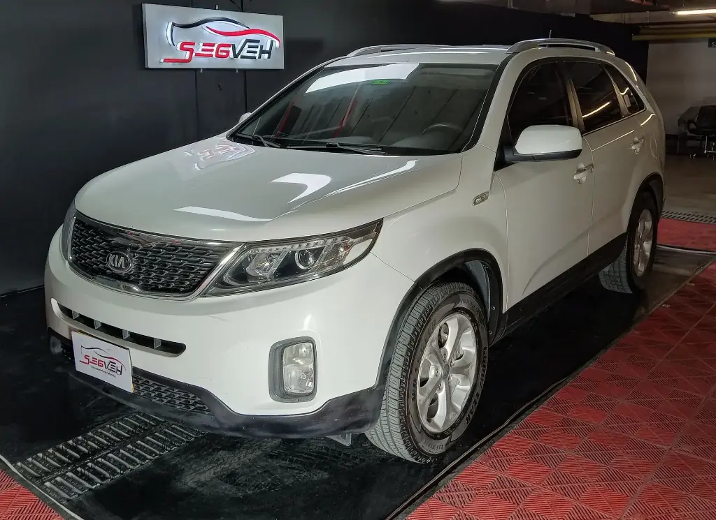 KIA SORENTO RADICAL 7P 4X2 AT 2015