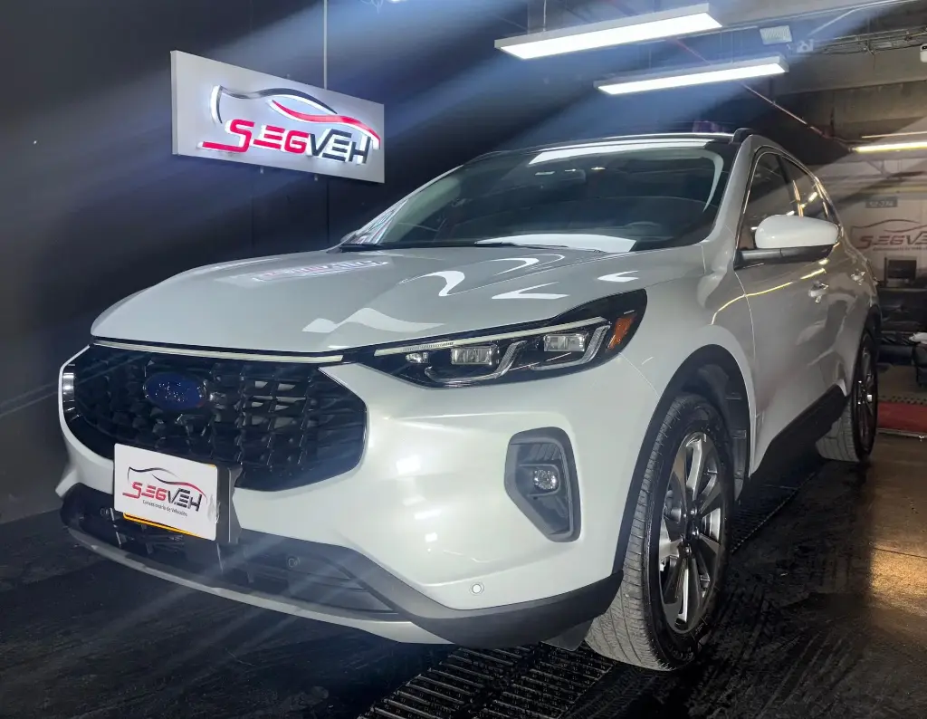 FORD	ESCAPE	HYBRIDA PLATUNUM 2025