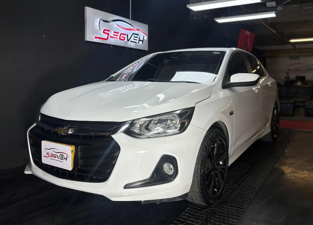 CHEVROLET ONIX SEDAN TURBO  AT 2021