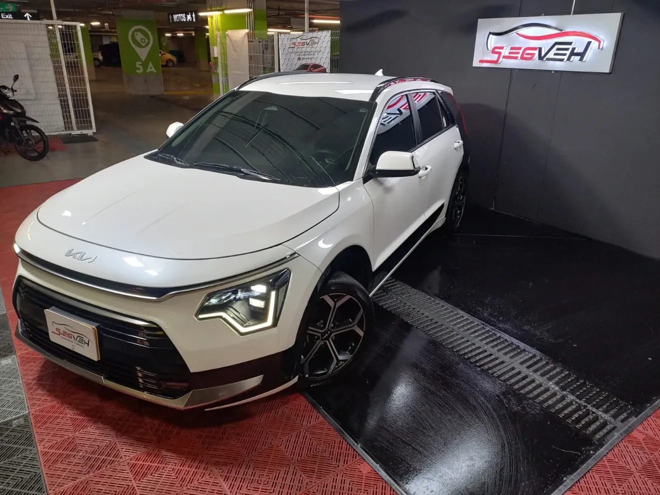 KIA NIRO VIBRANT HIBRIDA AT, 2024