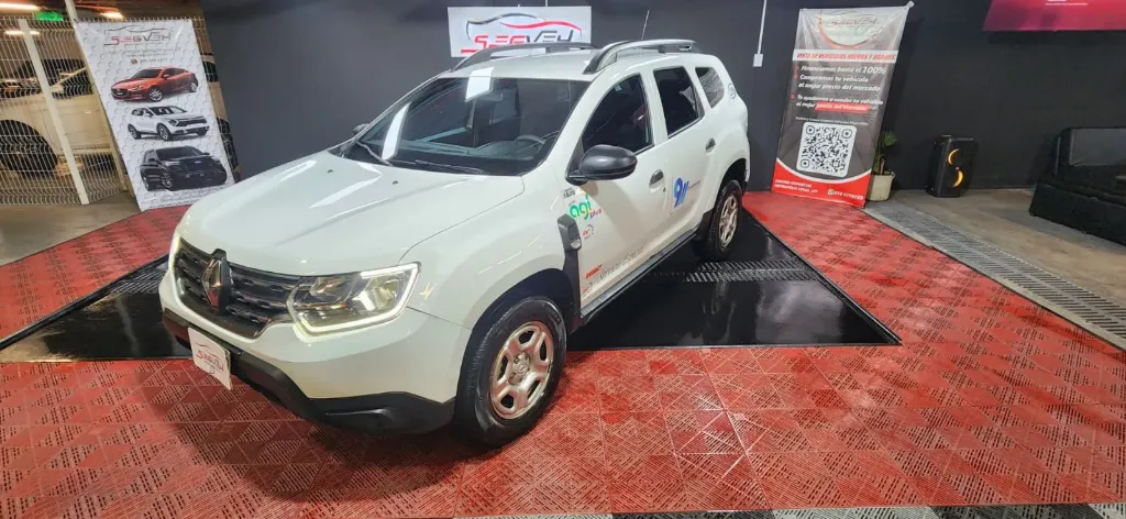 RENAULT	DUSTER ZEN SERVICIO PUBLICO, MT 2025