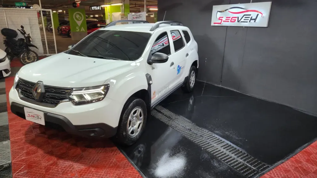 RENAULT	DUSTER ZEN MT, 1.6 SERVICIO PUBLICO 2027