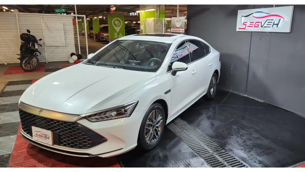 BYD SEDAN QIN PLUS DMI AT 2024