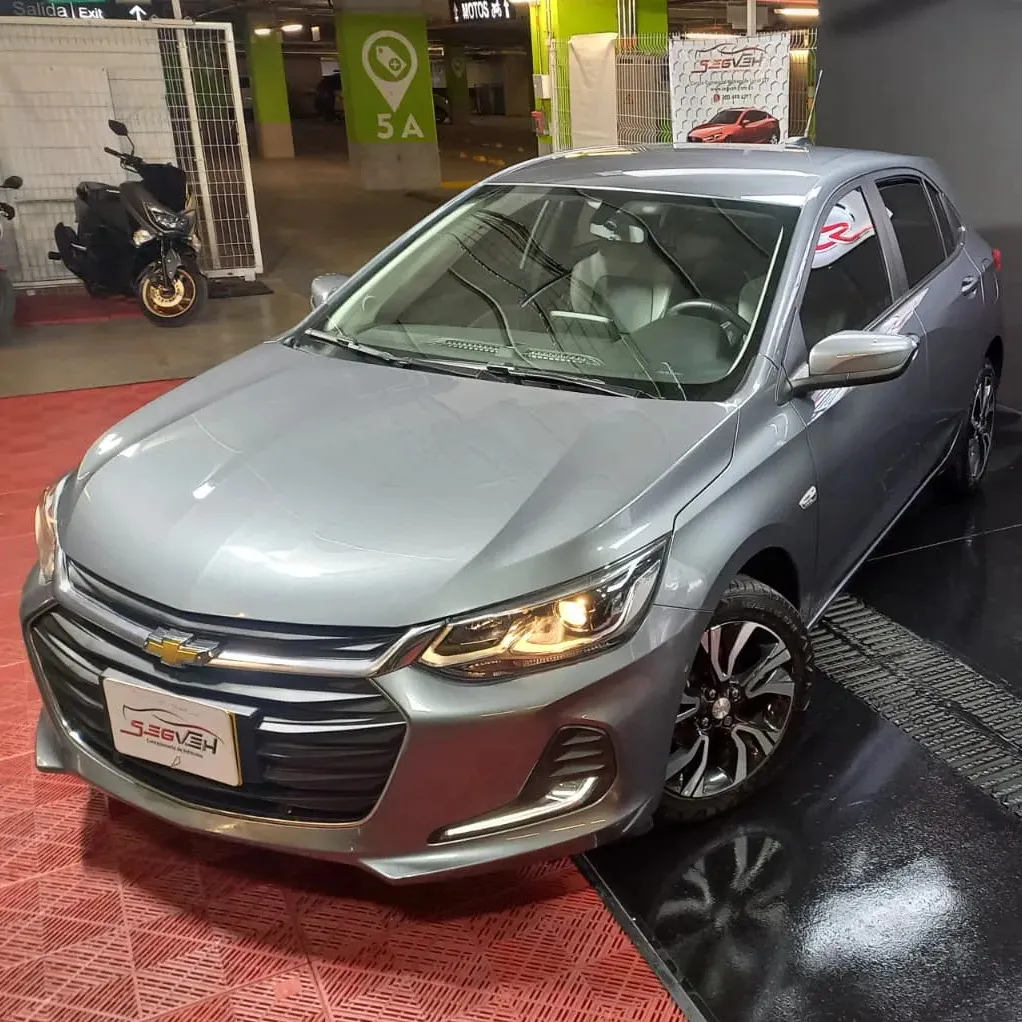Chevrolet Onix 1.0T Premier Hatch At