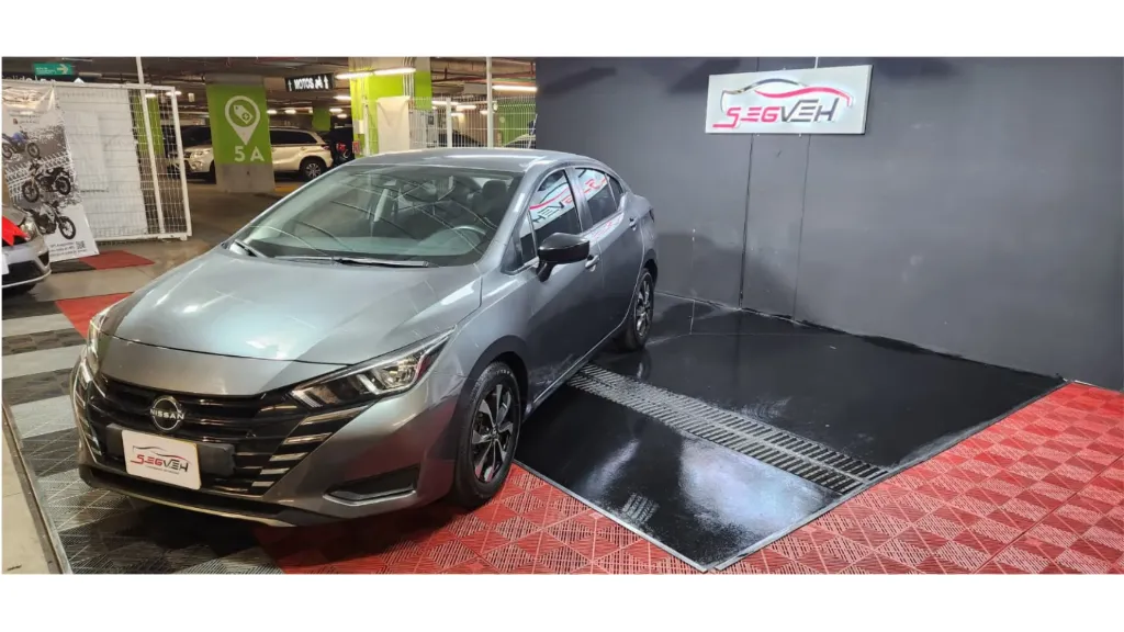 Nissan Versa 1.6 Sense AT 2024