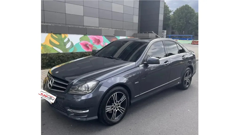 Mercedes-Benz Clase C 1.8 Cgi Avantgarde AT 2014