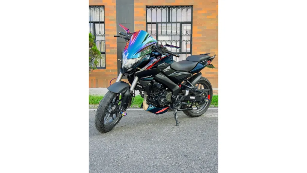 PULSAR NS 2025