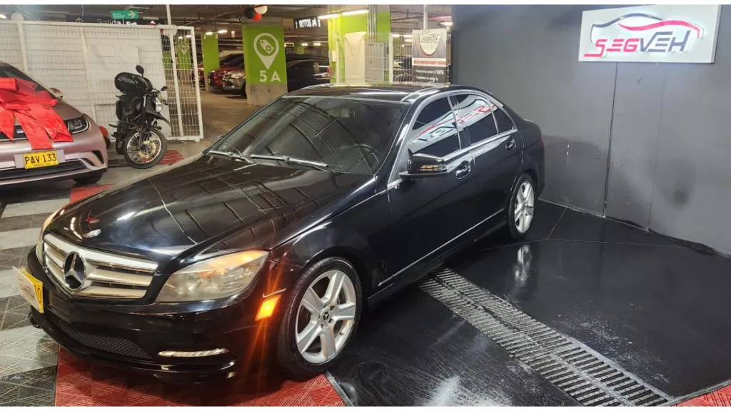 MERCEDES C300 AT 2011