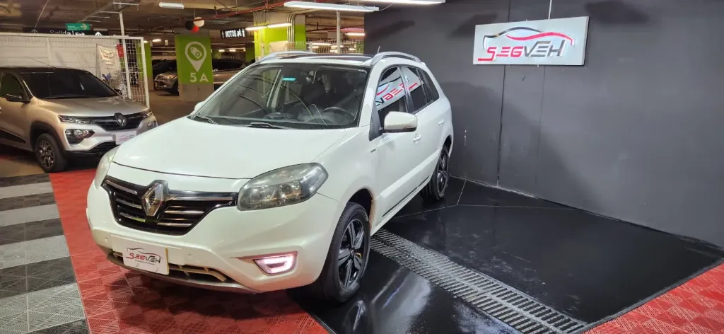 RENAULT KOLEOS BOSE PRIVILEGE 2.5 4X4 AT 2016