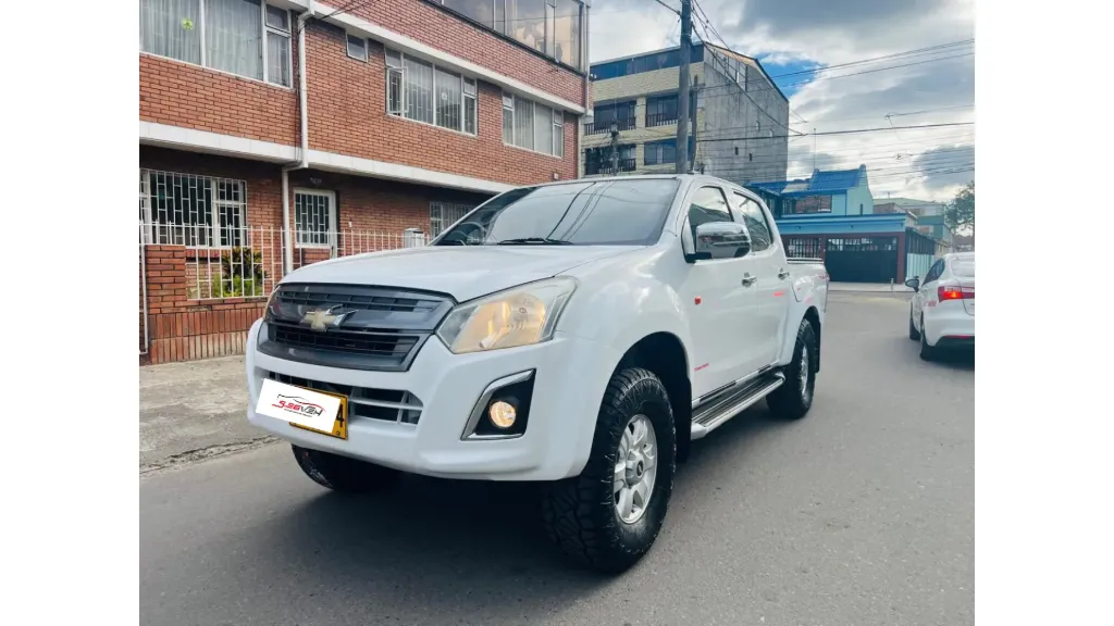CHEVROLET D-MAX 2.5 4X4 DSL, MT DC 2020
