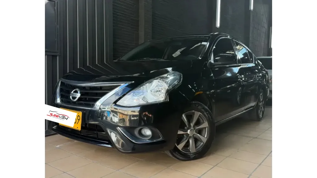 NISSAN Versa 1.6 Advance 2016