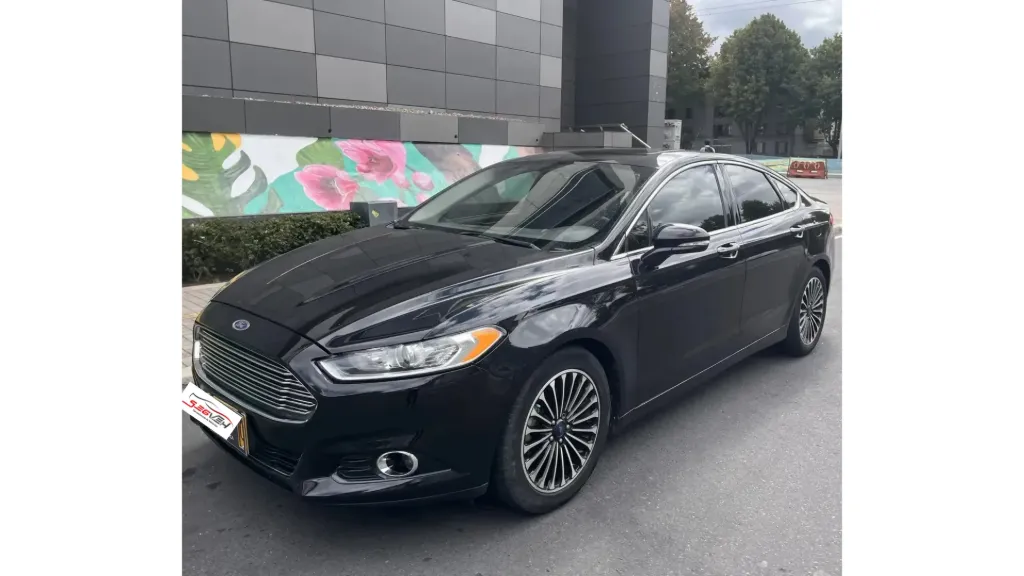 Ford Fusion Titanium 2.0 2015