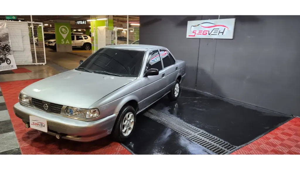 NISSAN SENTRA B13 MT 2012