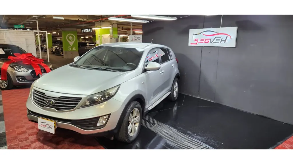 KIA SPORTAGE 2.0 REVOLUTION  AT 2011