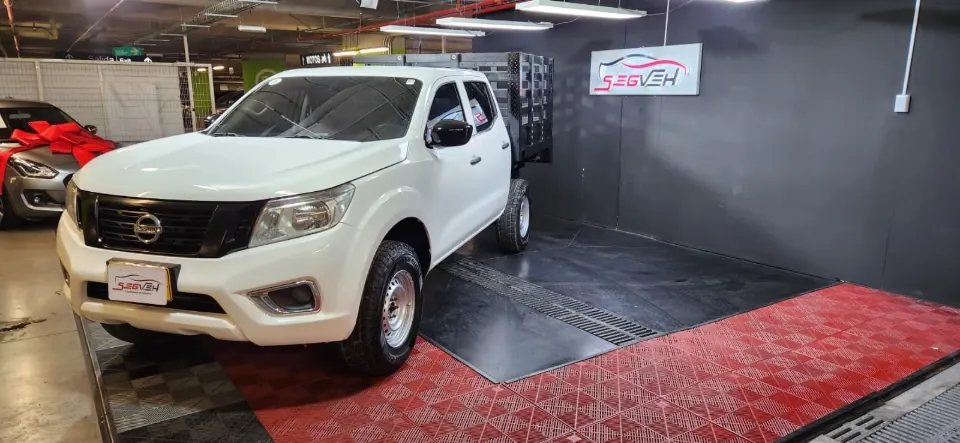 NISSAN FRONTIER NP300 ESTACAS 4X4 MT 2019
