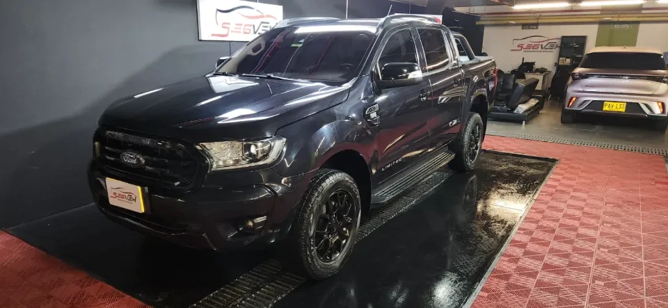 FORD RANGER LTD BLACK 4X2 AT 2023