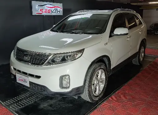 KIA SORENTO RADICAL 7P 4X2 AT 2015